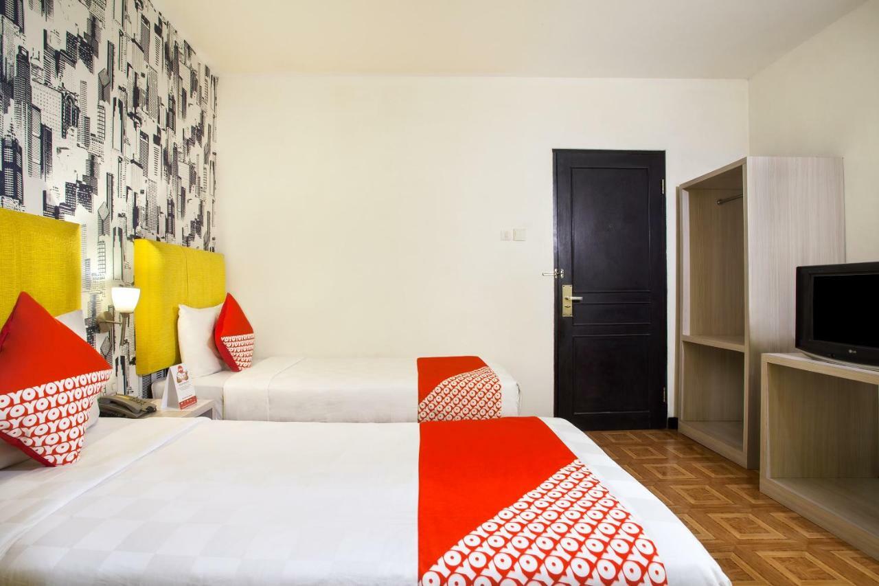 Oyo 119 Belvena Hotel Джакарта Екстер'єр фото