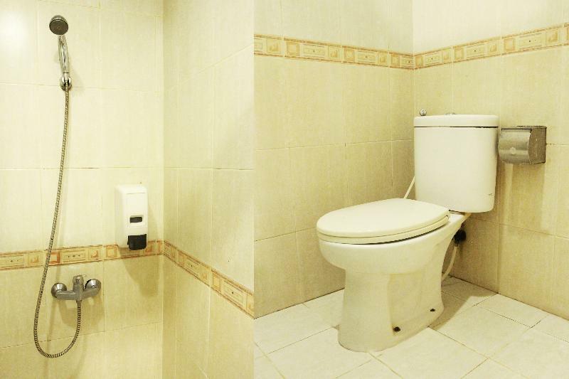Oyo 119 Belvena Hotel Джакарта Екстер'єр фото